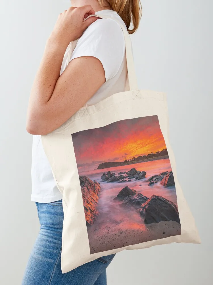 Luxury Bags Australia - Avustralya Forster NSW'deki Pebbly Beach'de Gündoğumu