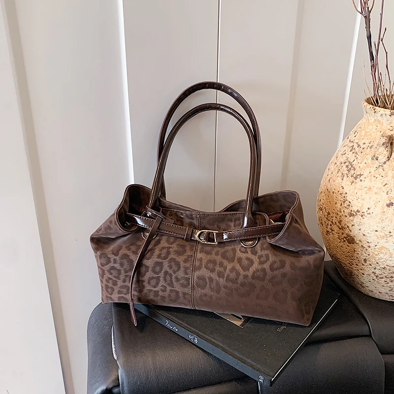 Luxury Bags For Women Sale - Leopar Desenli Dikiş İpliği Tokalı Gençlik
