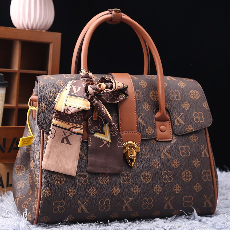 Luxury Bags Vendor - Hafif lüks marka kadın çantası 2025,