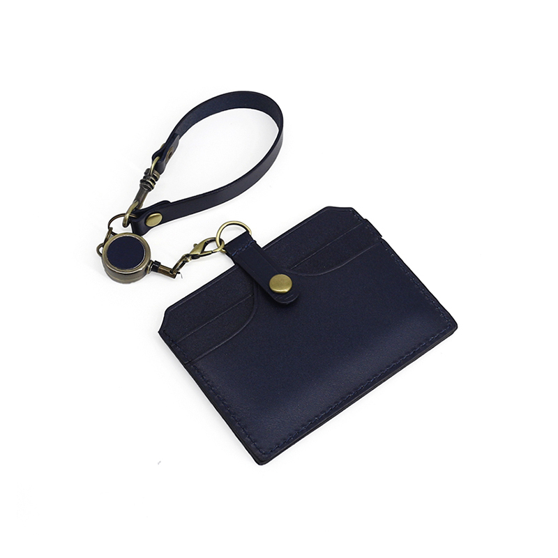 Ofis işleri için kimlik rozeti - Luxury Bags Coach incelemesi ve fiyatı